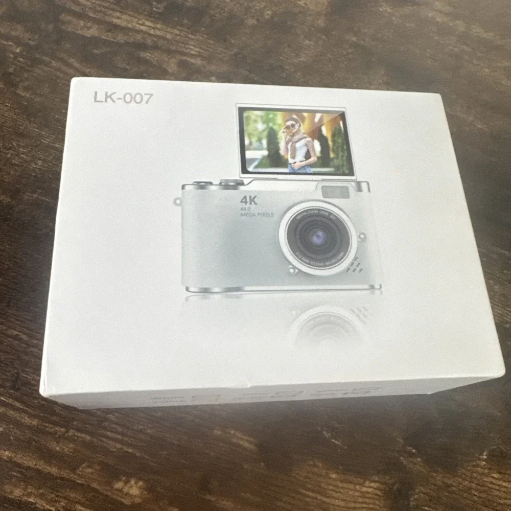 4K‎ Digital Camera 18X Zoom Portable Camera Vlogging Camera for Teens Students